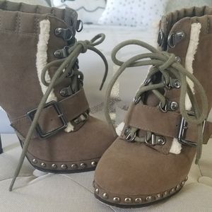 Sexy & Perfect for Fall!